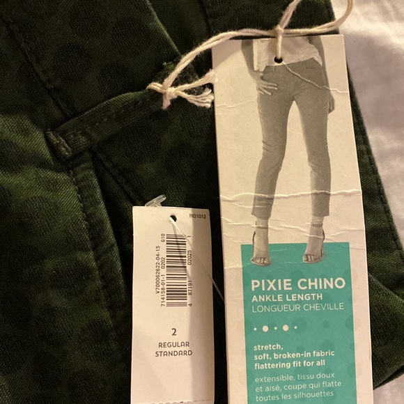 Old Navy Pixie long pants never worn new with tags - Picture 2 of 2